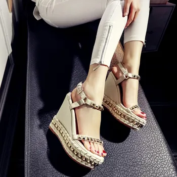 XGRAVITY 2020 Hot Predaj Letné Lady Fashion Vysoké Päty Klin Elegantné Sandále Nity Dizajn Pani Móda Kliny Dámy Topánky C079